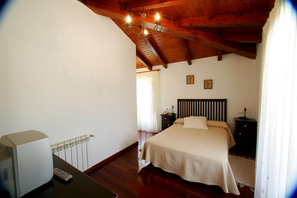 Casa Da Botica A Estrada Hostel Os Casares ห้อง รูปภาพ