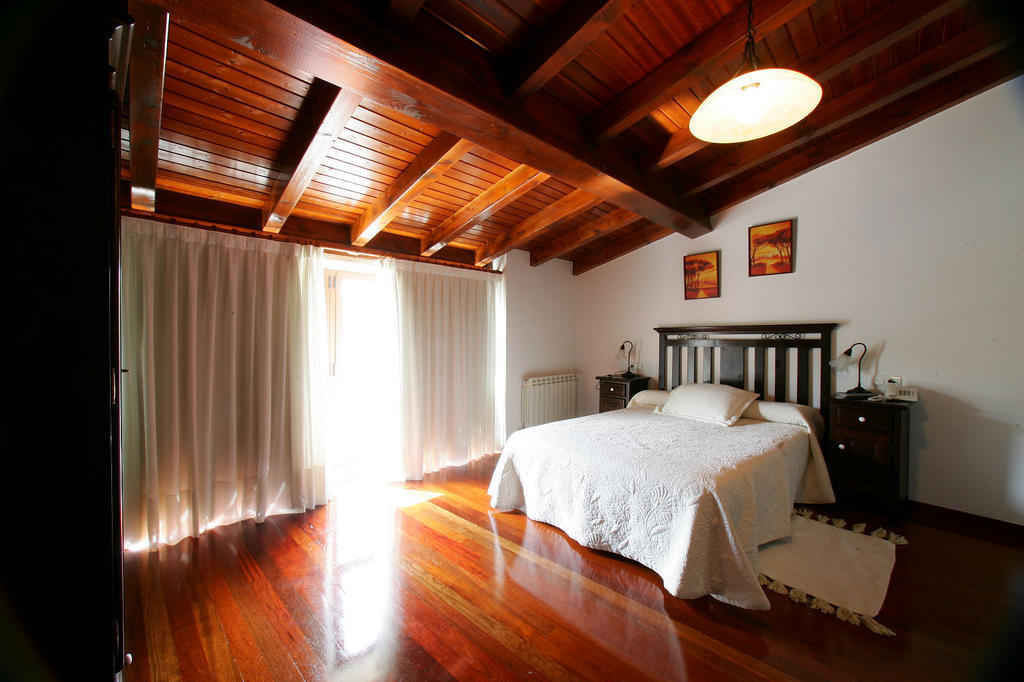 Casa Da Botica A Estrada Hostel Os Casares ภายนอก รูปภาพ
