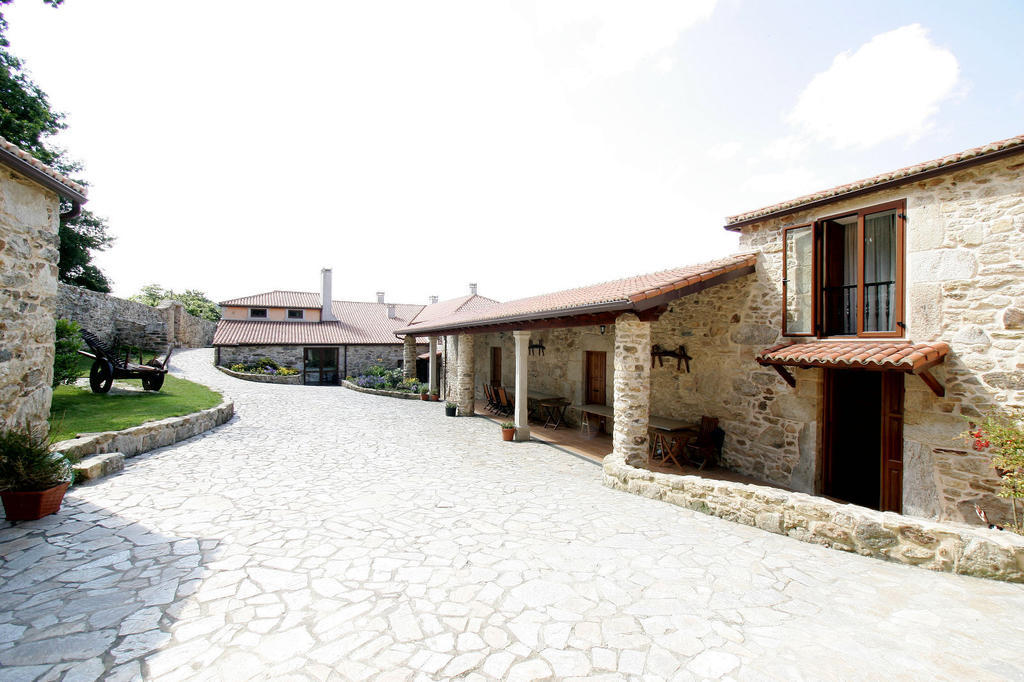 Casa Da Botica A Estrada Hostel Os Casares ภายนอก รูปภาพ