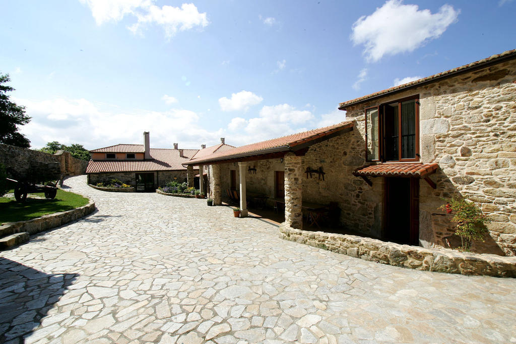 Casa Da Botica A Estrada Hostel Os Casares ภายนอก รูปภาพ